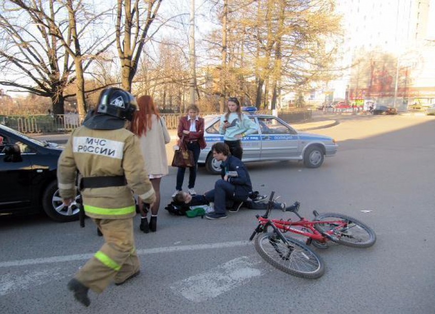 Лихач на «Ладе Гранте» сбил 8-летнего велосипедиста в Волгограде 