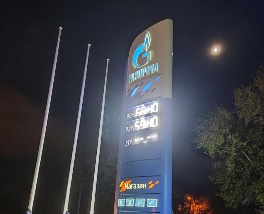 Два вида бензина внезапно подешевели в Волгограде