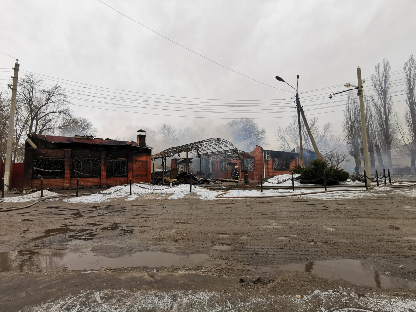 В Волгоградской области сгорел «Перекрёсток»