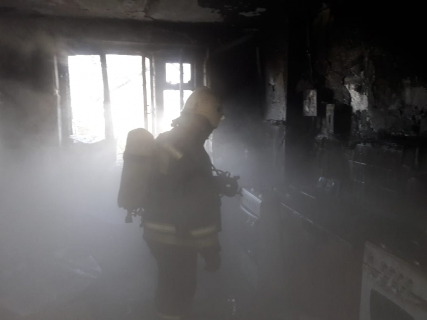 В квартире в Волжском сгорел мужчина