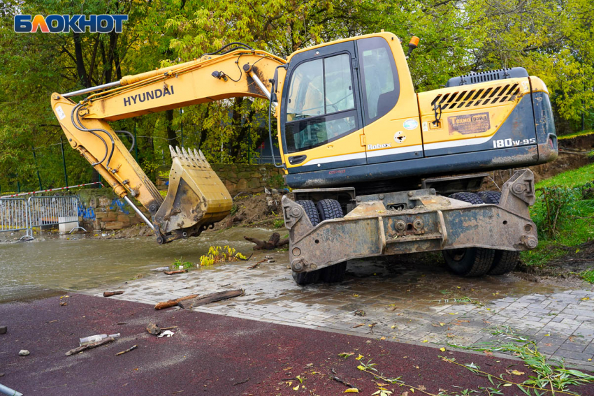 В Волгограде продлили срок устранения коммунального ЧП в Ворошиловском районе