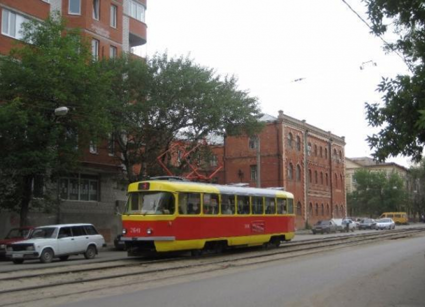В Волгограде автобусы МУП «Метроэлектротранс» не смогли заменить трамваи во время сбоя движения