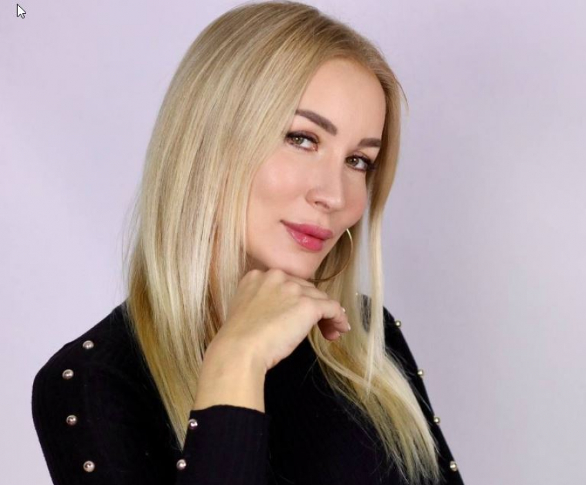 Президент наградил высоким званием волгоградскую блондинку