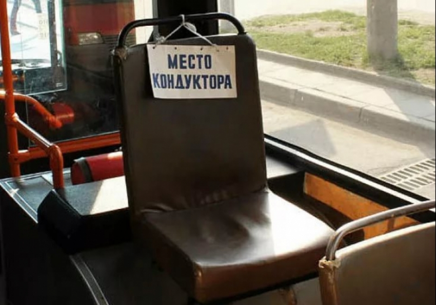 Кондуктор получила травмы в автобусе в Волжском