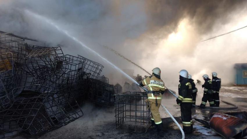 Под Волгоградом на пожаре сгорели двое человек