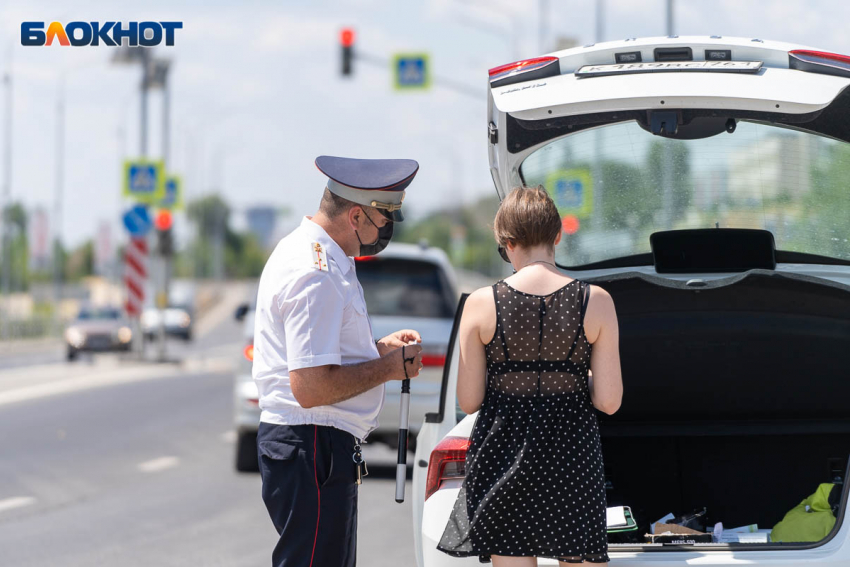 "Рабочий ДПС-радар, пользуйся": новая схема мошенников оставляет россиян без денег 