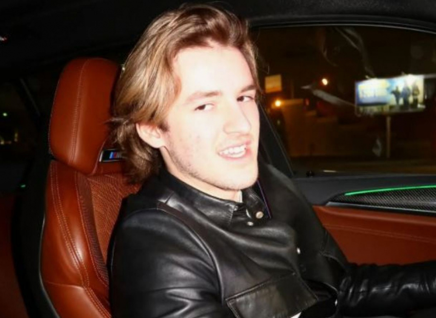 Ирина Дубцова продолжает спонсировать роскошную жизнь 19-летнего сына