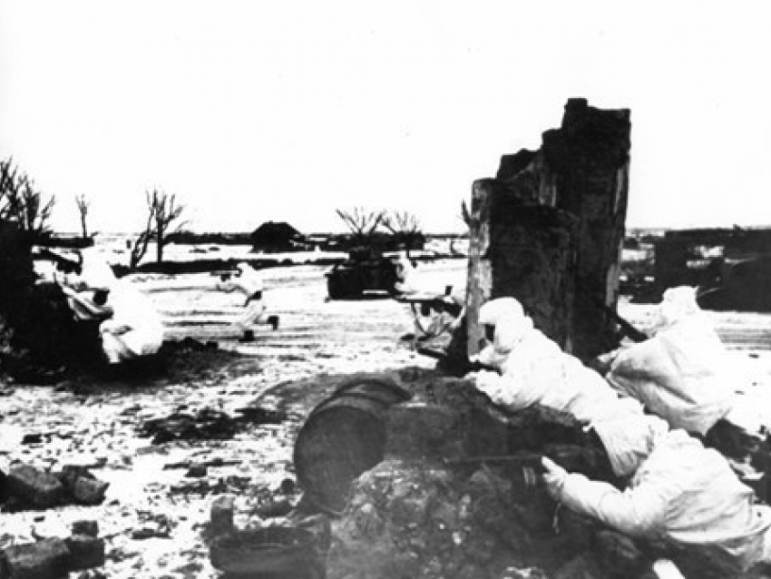 28 января 1943 года – командование окруженной в Сталинграде 6-й немецкой армии Паулюса предсказывает, что сопротивление армии окончательно будет сломлено до 1 февраля