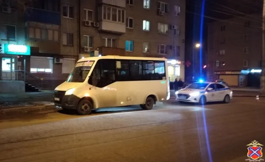 Волгоградка попала в больницу после поездки на маршрутке