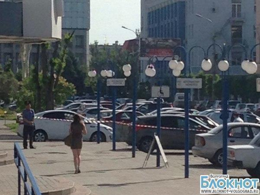 В центре Волгограда обнаружен заминированный автомобиль