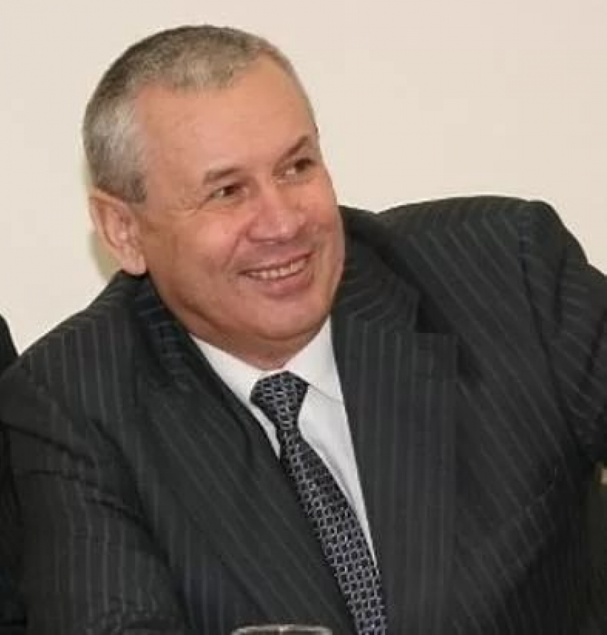 Вице-мэр Евгений Алтухов получил расчетные в сумме 300 000 рублей