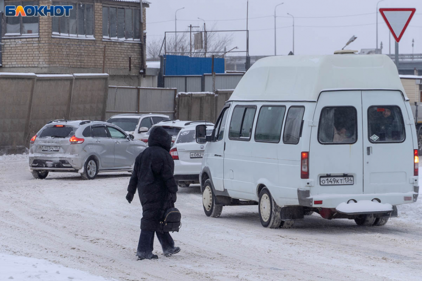 «Отрезаны от мира»: жители поселка под Волгоградом оказались в транспортной блокаде