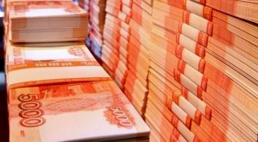 Каждый волгоградец, оказывается, в месяц получает по 20400 рублей