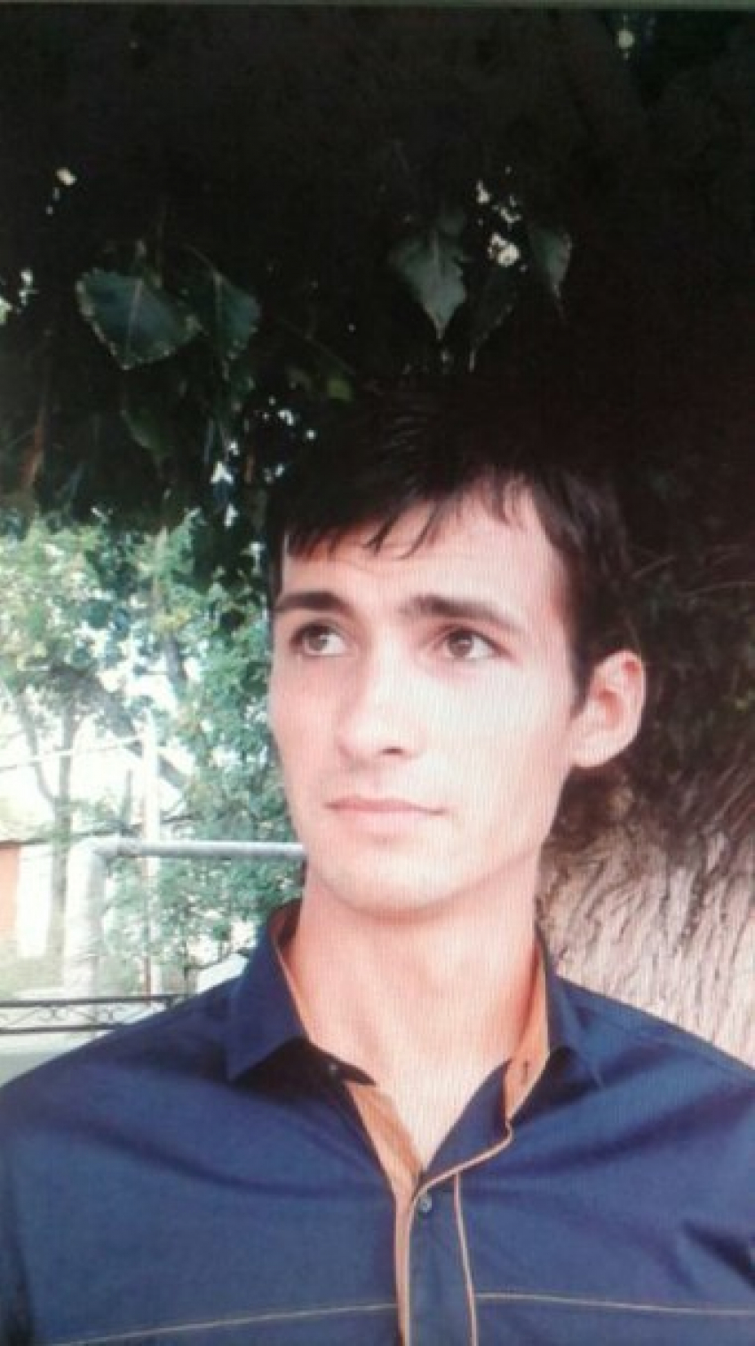 В Светлоярском районе 27-летний парень поссорился с коллегами и бесследно исчез