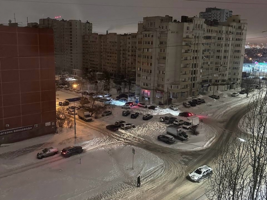 Крупная авария на сетях оставила без света север Волгограда 