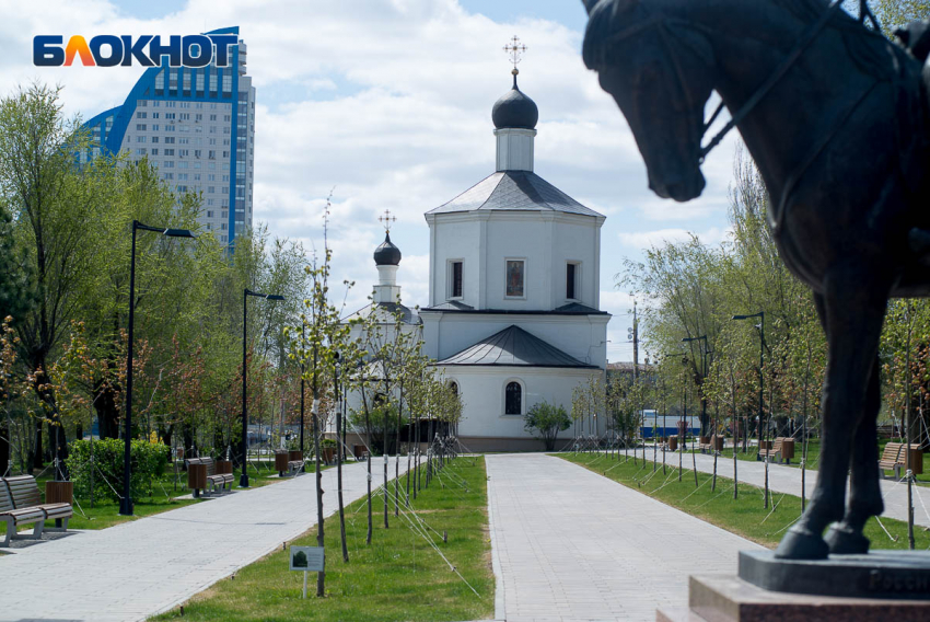 Подробности о троих умерших в Волгоградской области на выходных, заразившихся коронавирусом