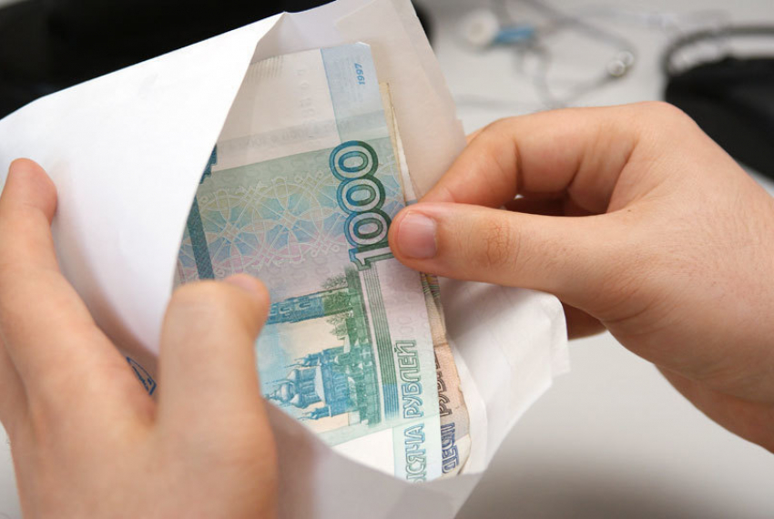 Под Волгоградом за кражу 200 тысяч из бюджета осудили экс-председателя районной Думы