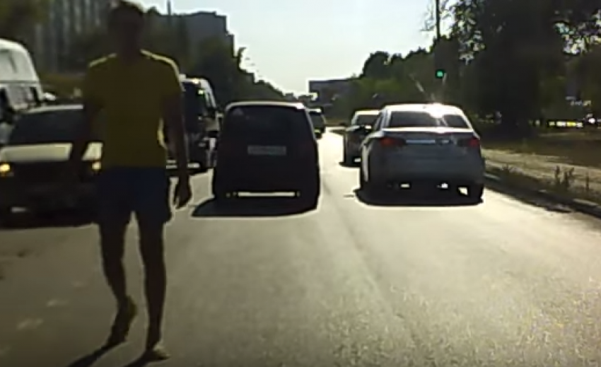 Видео о «вежливых» водителях из Волгограда стало хитом YouTube