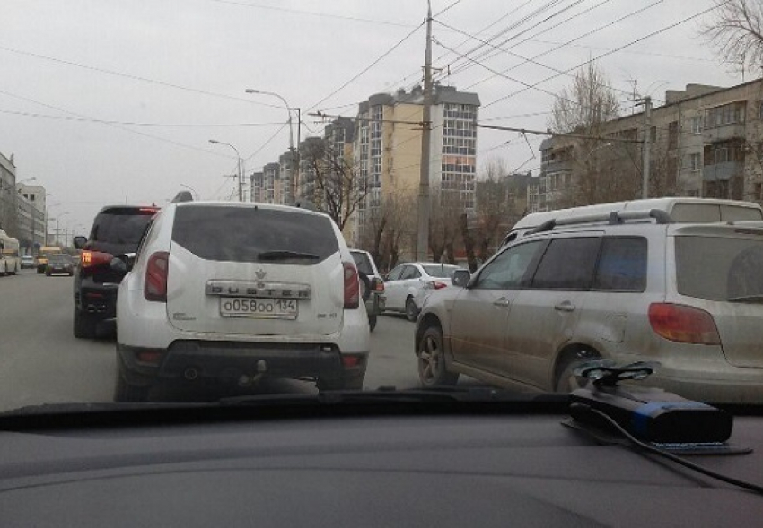 ДТП на Мамаевом кургане собрало многокилометровую пробку в Волгограде