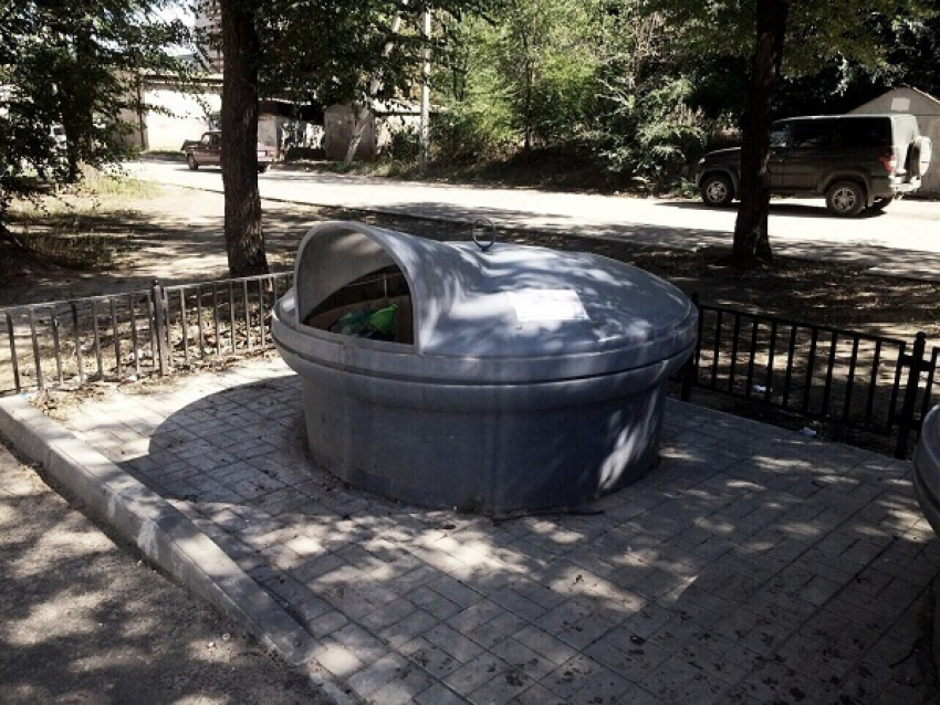 Инновационные мусорные контейнеры пришли в Волгоградскую область