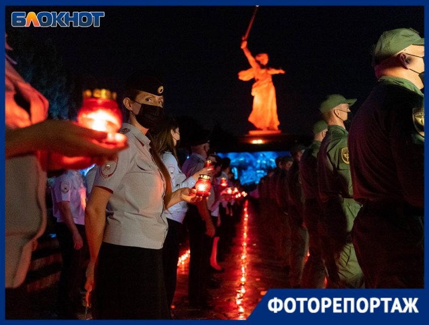 Завтра была война: сотни лампад зажгли на Мамаевом кургане в память о погибших в ВОВ