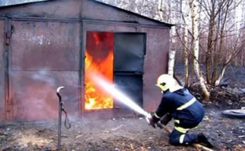 В Волгограде в гаражном боксе сгорел 40-летний мужчина 