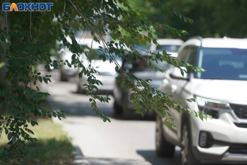 Волгоградцы сообщили о перебоях с автосигнализацией рядом с телевышками 