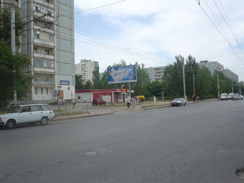40-летний умер в Волгограде рядом с остановкой троллейбуса