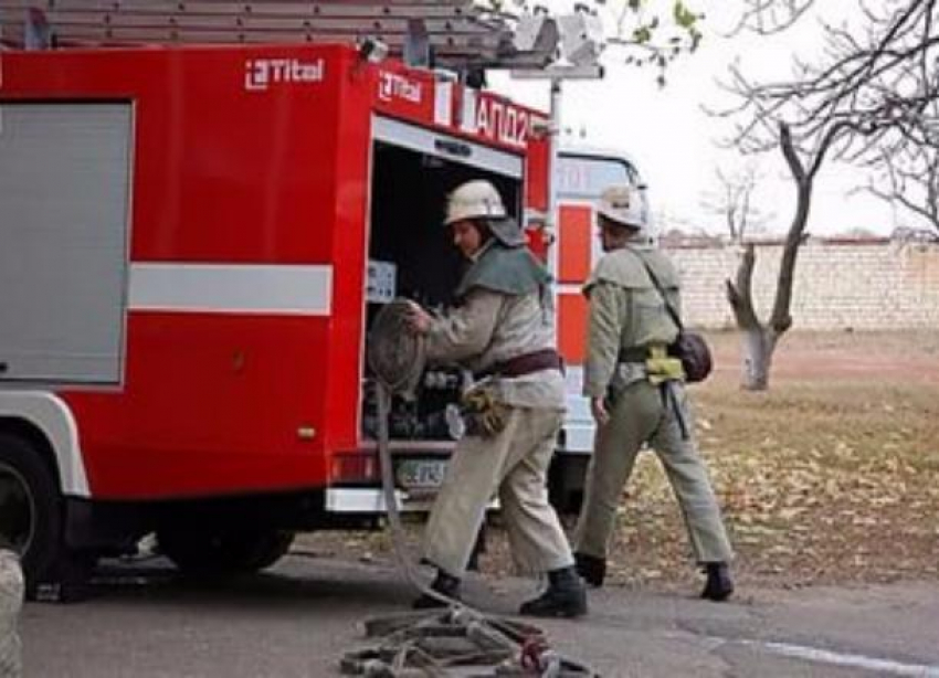 Двое мужчин едва не погибли в огне в Волгоградской области