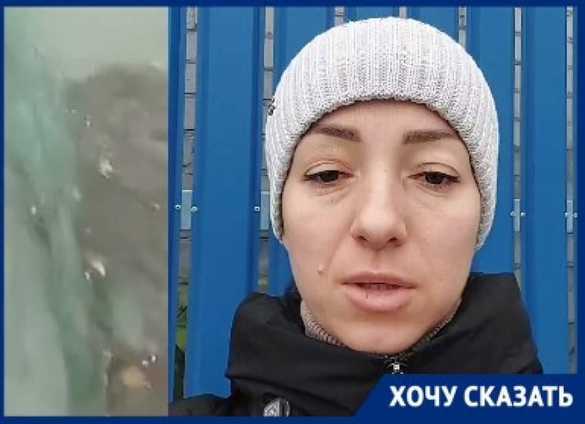 «Фундамент дома полетит к чертям»: дом затопило кипятком после подачи отопления в Волгограде 