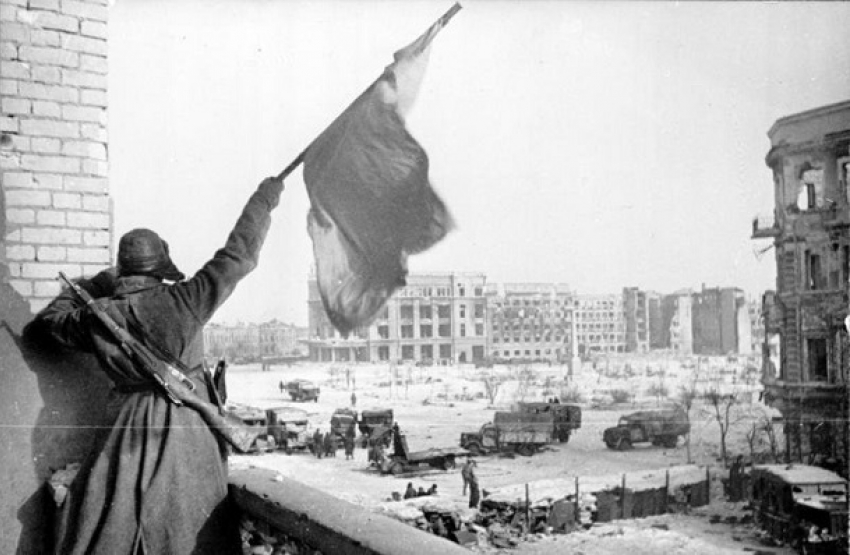 1 февраля 1943 года – Советские войска наносят сокрушительный удар по северной группировке немцев в Сталинграде   