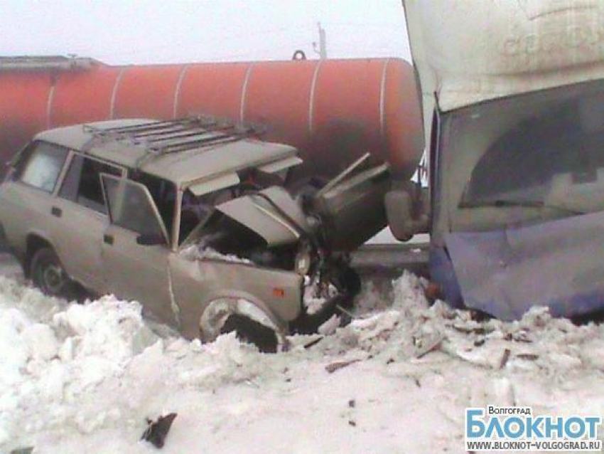 В Волгоградской области в столкновении ВАЗа и грузовой ГАЗели пострадал 5-летний мальчик