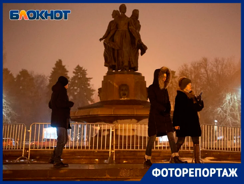 Туманное умиротворение на набережной Волгограда в объективе фотографа