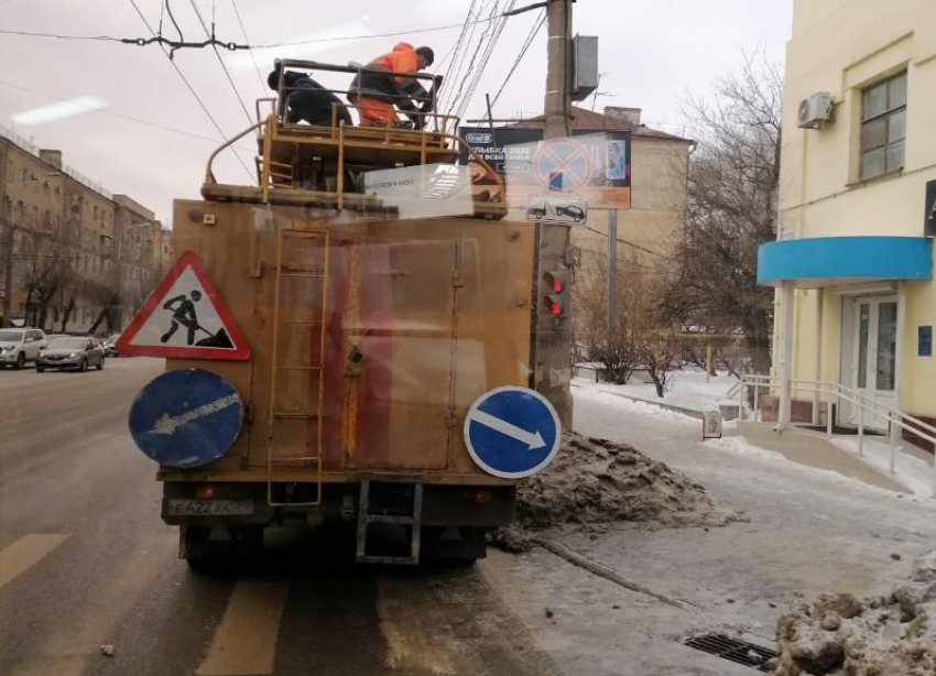 В Волгограде из-за работ на электросетях образовались пробки  