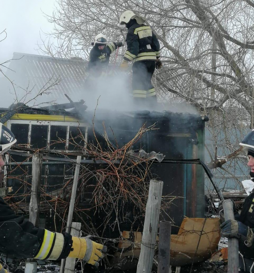 «Загорелся детский сад»: пожар в центре Волгограда перепугал горожан