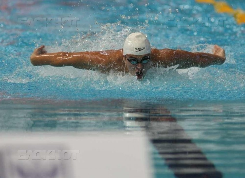 Александр Садовников вышел в финал ОИ на дистанции 100 метров баттерфляем