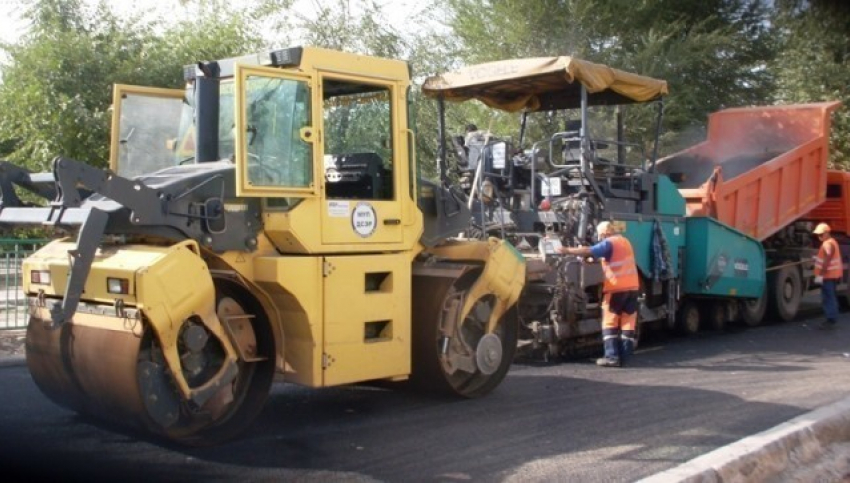 В Волгограде к началу учебного года отремонтируют подъездные дороги к 90 школам