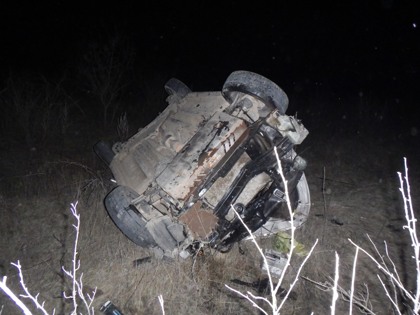 Выжал до 170 км/ч и вину не признает: в Волгоградской области осудят водителя за смерть девушки-пассажирки