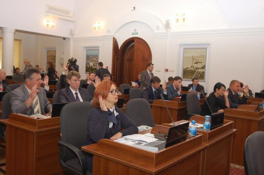 Волгоградские депутаты поделят места в областной Думе на первом заседании