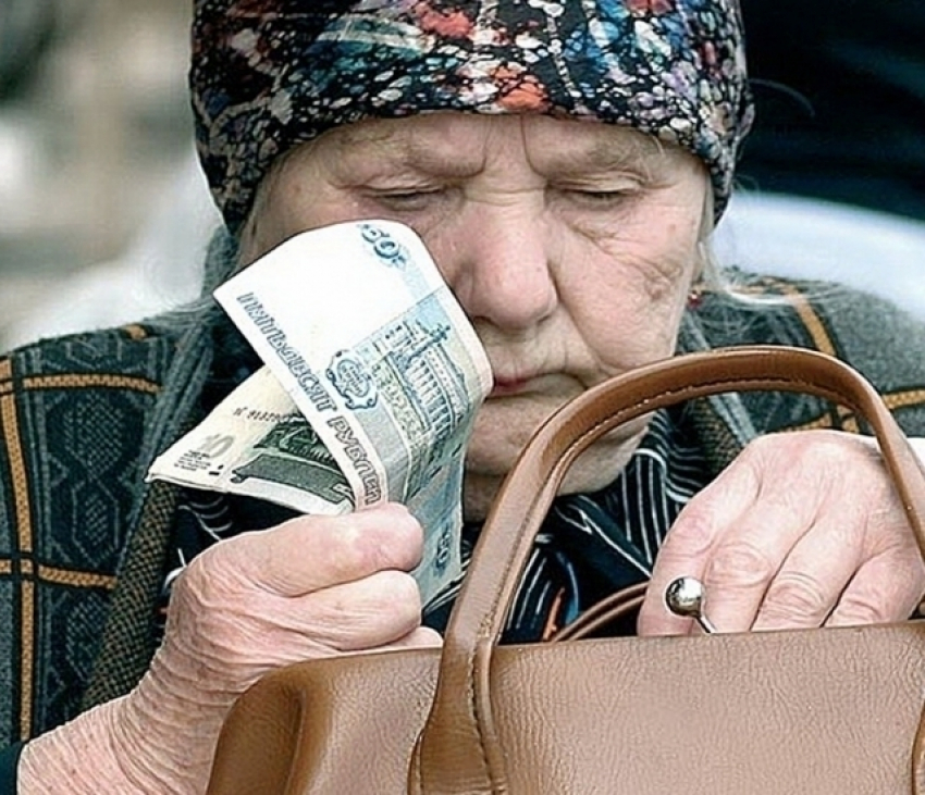 Волгоградские депутаты увеличили прожиточный минимум пенсионеров на 1741 рубль