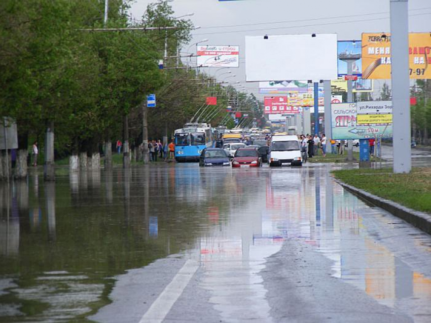 В Волгоградской области ожидаются шквалистый ветер, дожди и грозы