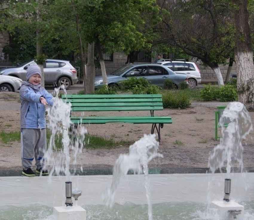 В центре Волгограда спустя 20 лет отремонтировали фонтан