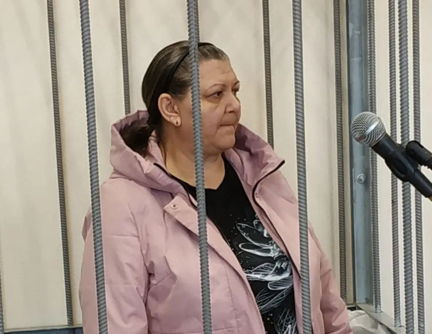 Закапывала тела пенсионеров во дворе и тратила их деньги: волгоградку осудили за жуткую схему