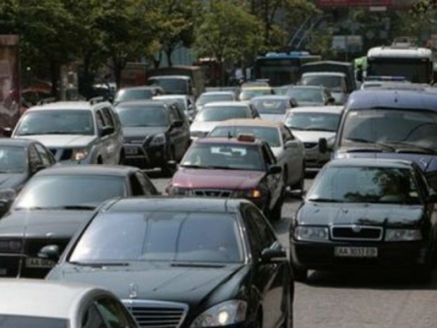 На Второй Продольной в Волгограде образовалась пробка из-за драки водителей