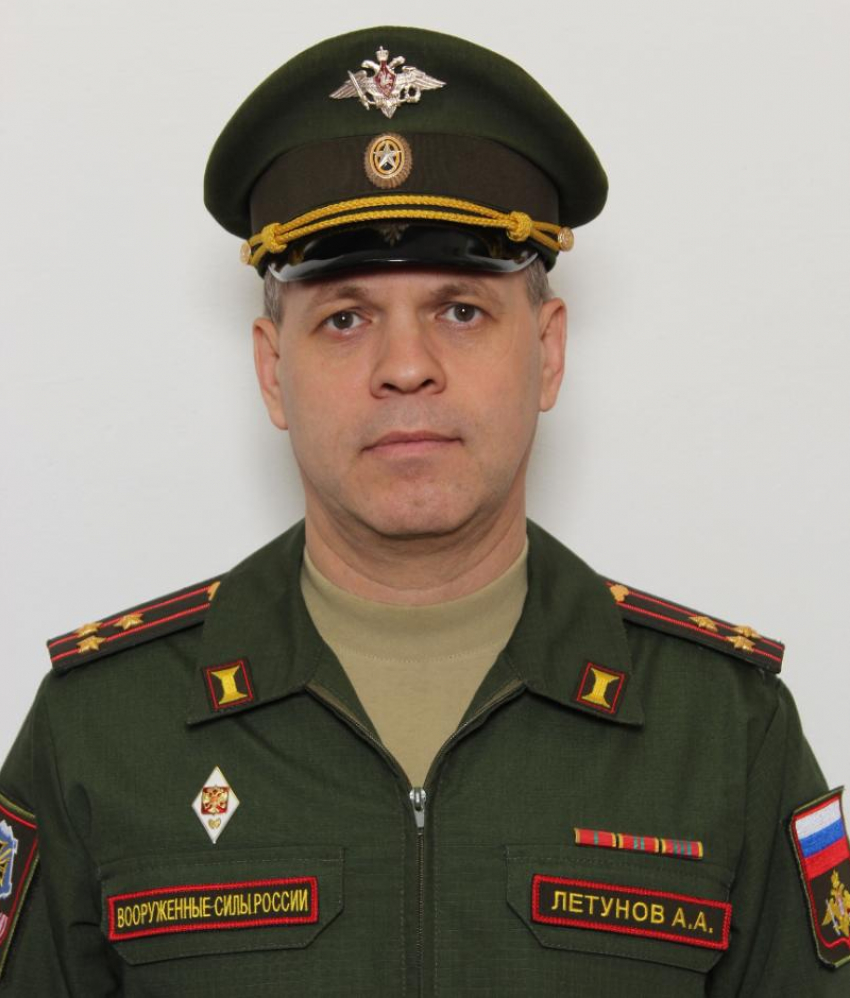 Министр обороны призвал в армию военкома Волгоградской области