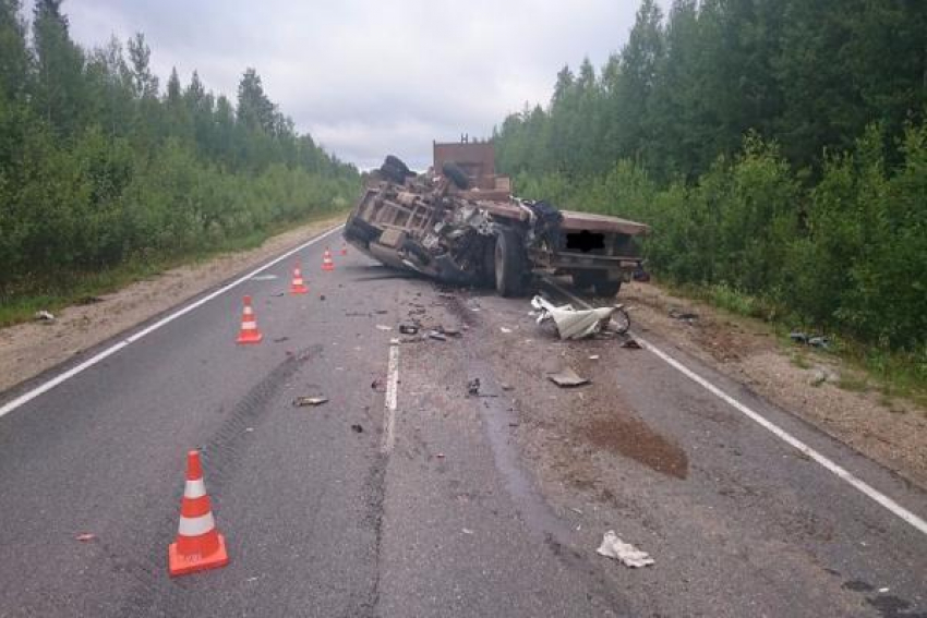 Водитель Mazda вылетел на встречку и врезался в ГАЗ под Волгоградом: 2 погибли 