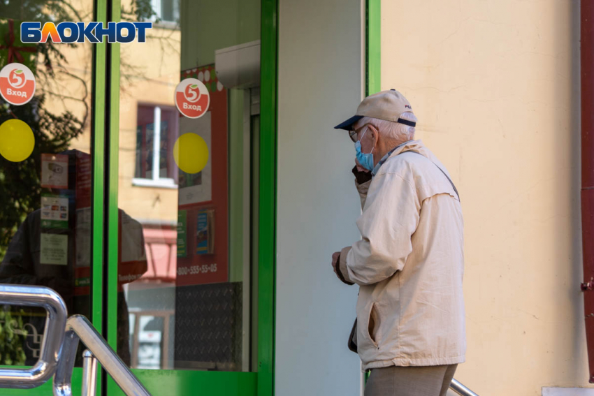 Волгоградские власти направили 15 миллионов на собственный пиар: на бесплатные маски денег нет