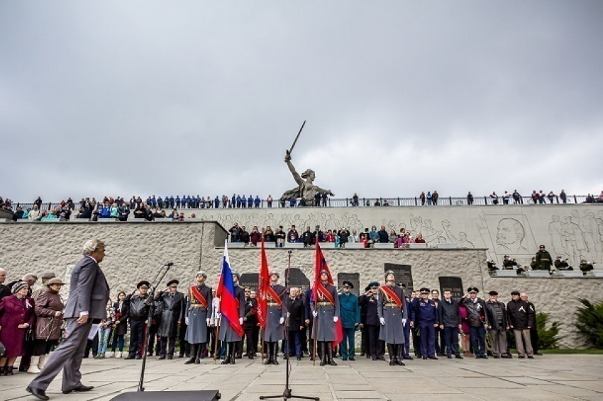 «Ростелеком» поддержал торжественное мероприятие, посвященное 50-летию открытия Мемориального комплекса «Героям Сталинградской битвы» на Мамаевом Кургане.