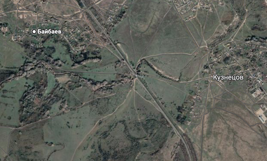 Экстренные службы собрались в поле в Волгоградской области после звука и вспышки в небе: телеграм-каналы