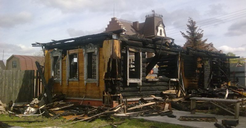 82-летняя пенсионерка сгорела в своем доме в Волгоградской области